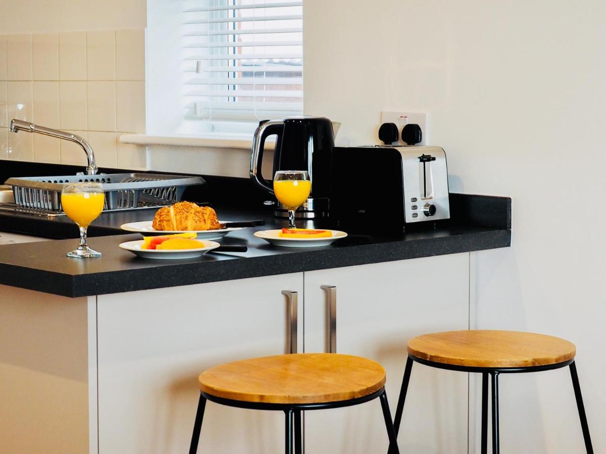 Апартаменты Private Parking Stylish Great Location Гильдфорд Экстерьер фото