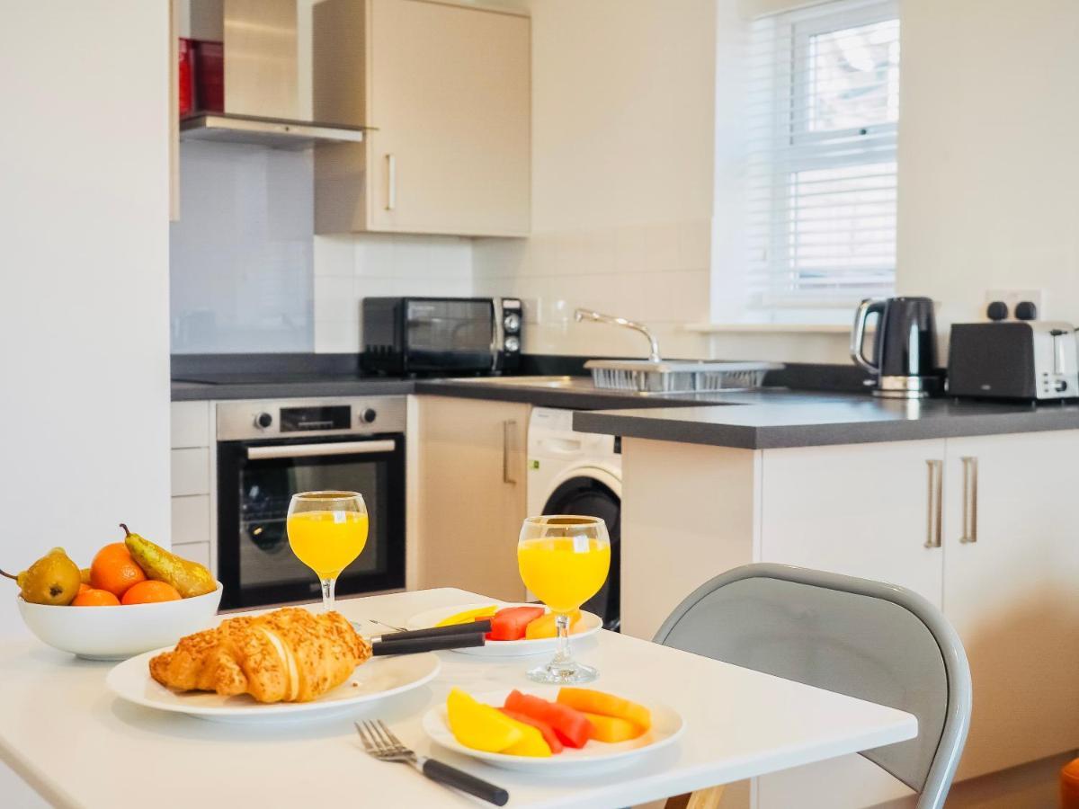 Апартаменты Private Parking Stylish Great Location Гильдфорд Экстерьер фото